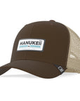 Marrone a piedi nudi
