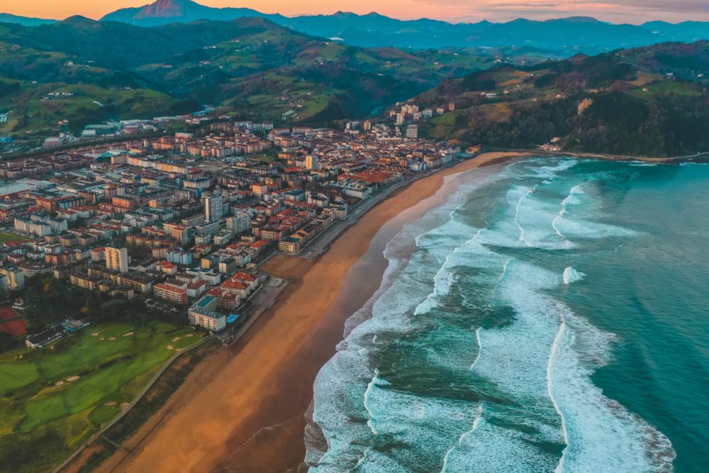 Zarautz, Surf y Gastronomía