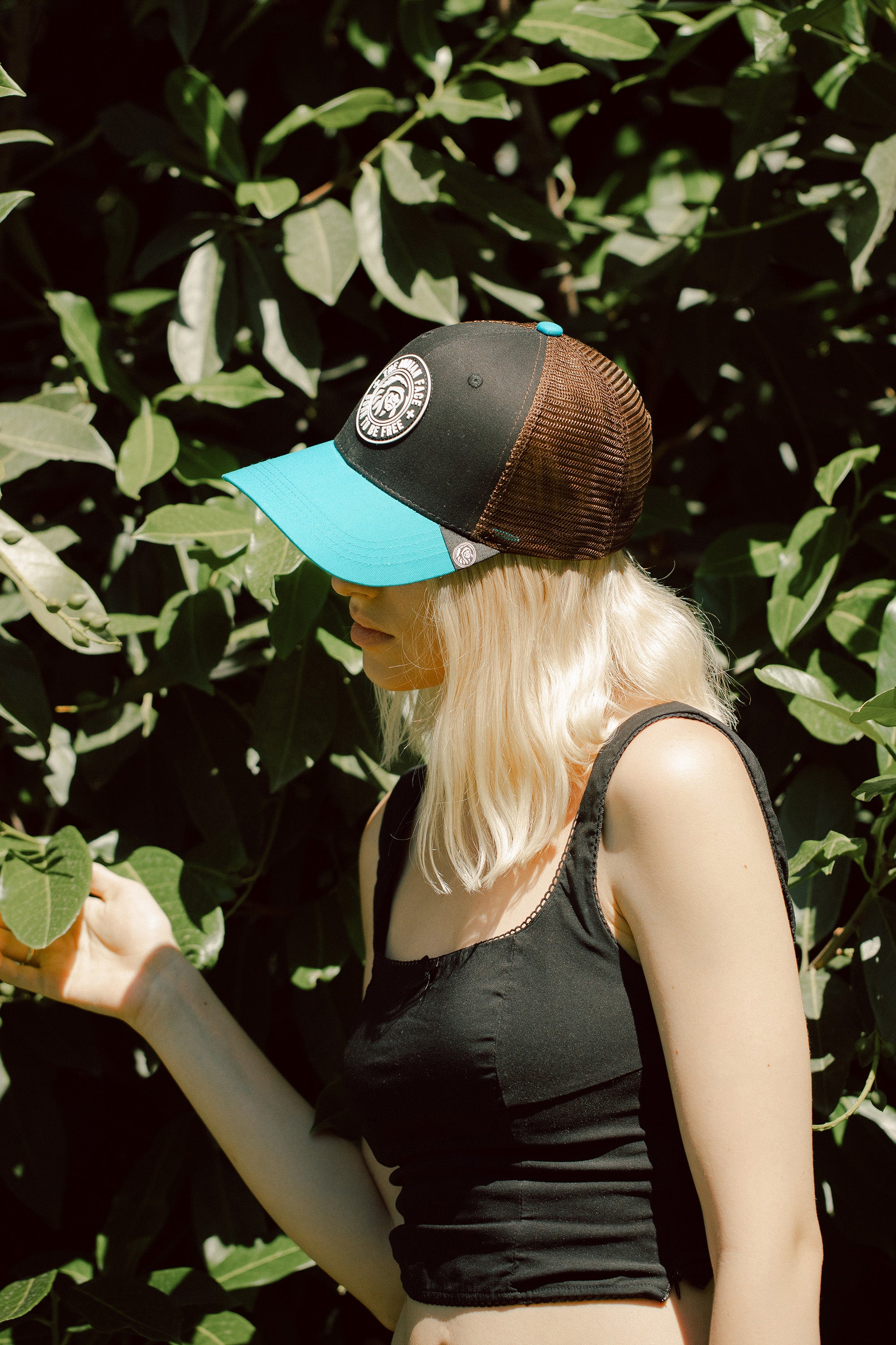 Born to Be Free Blu / Marrone