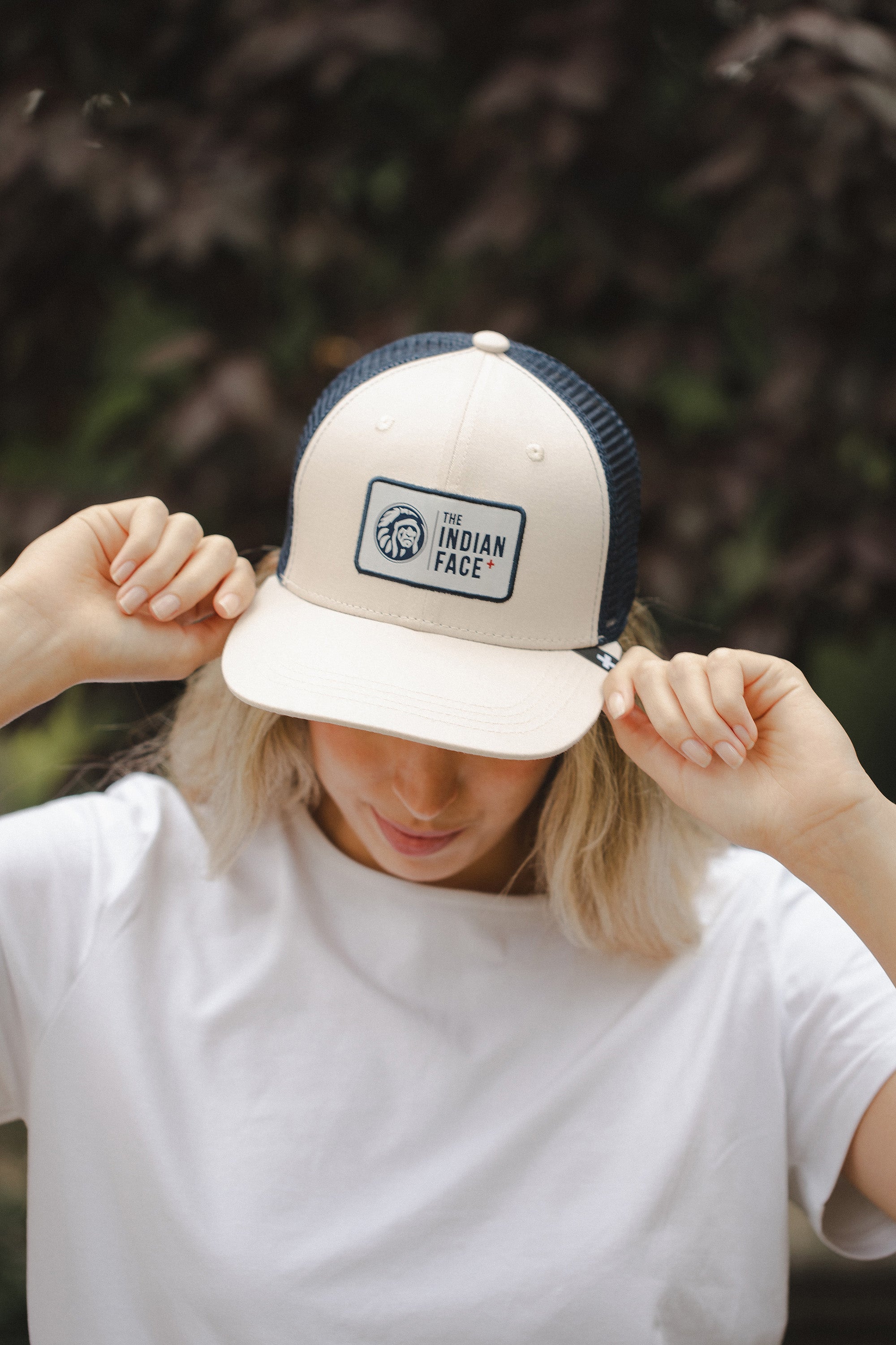 Latitude Beige / Navy Blue