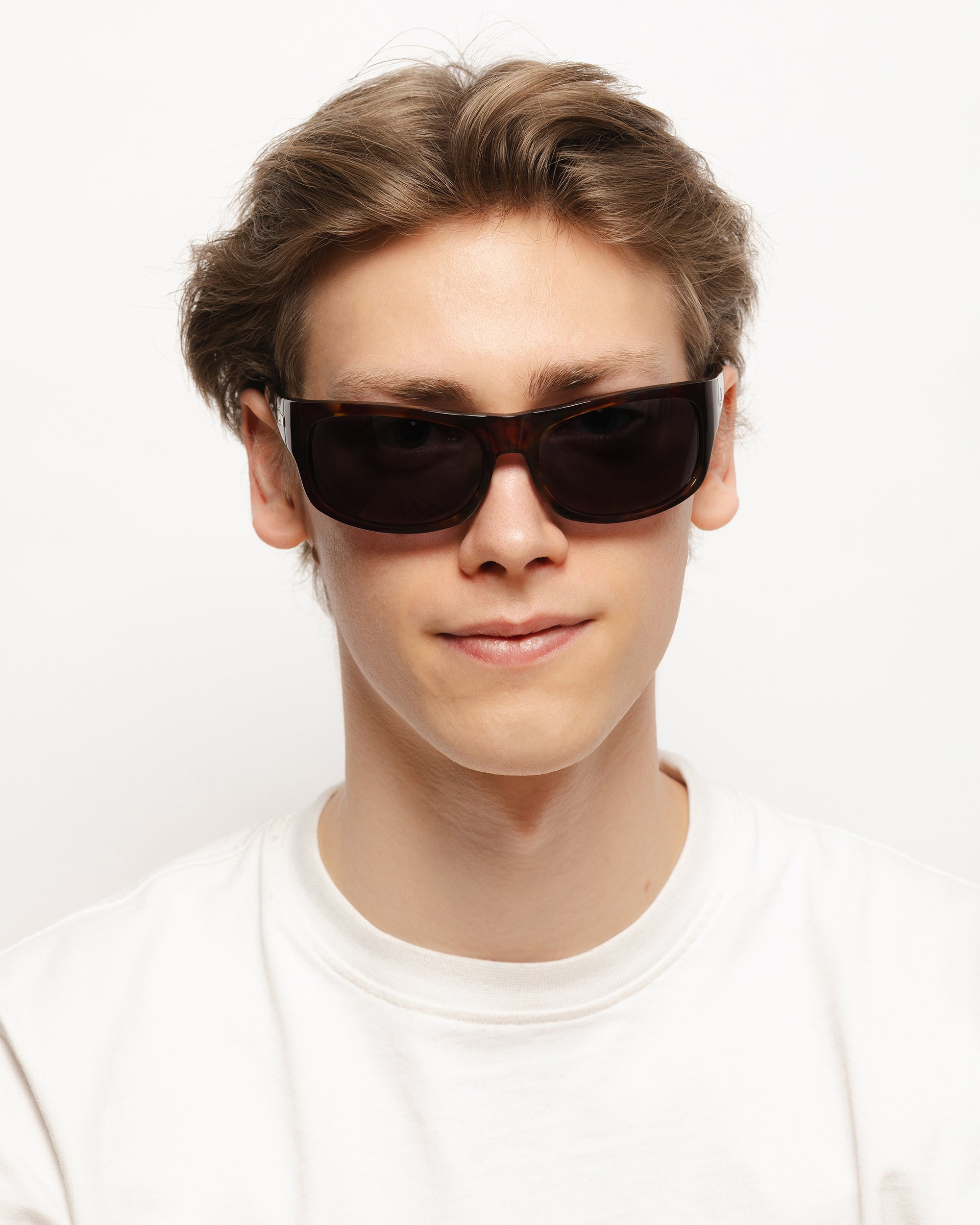Airborne Brown Tortoise / Black