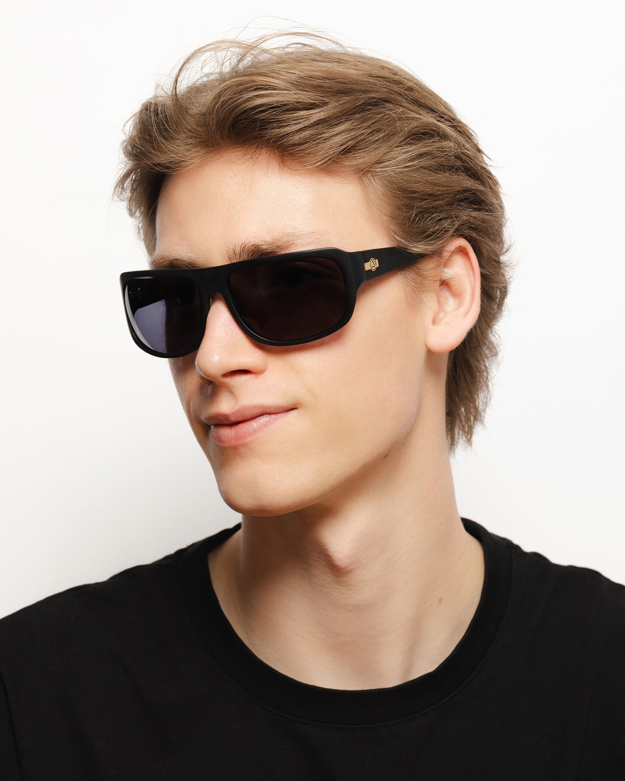Scout Black / Black