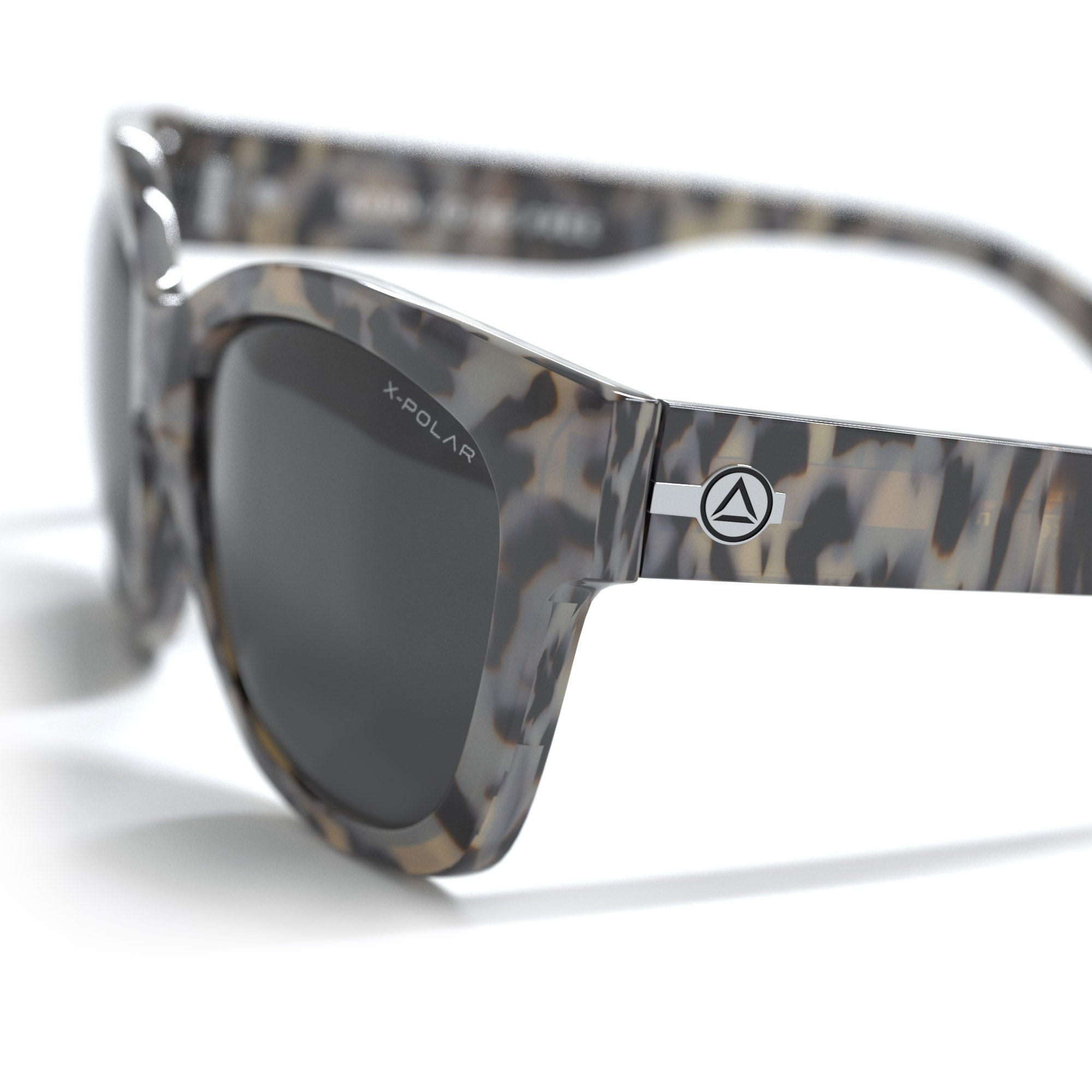Redwood White Tortoise / Black
